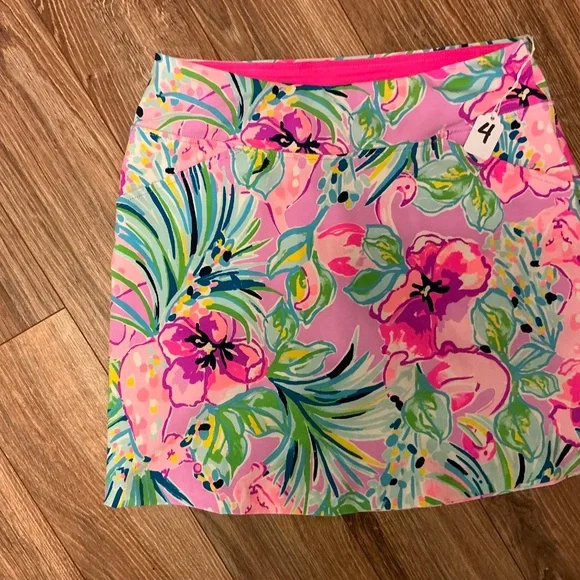 Lilly Pulitzer skort EUC - Picture 2 of 2